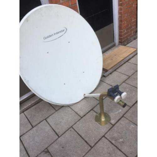 Groot Schotelantenne van 120cm met kop 2in1en muurbeugel