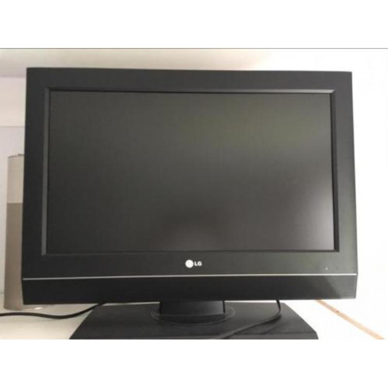 LCD tv LG 26LC Zwart 26 inch