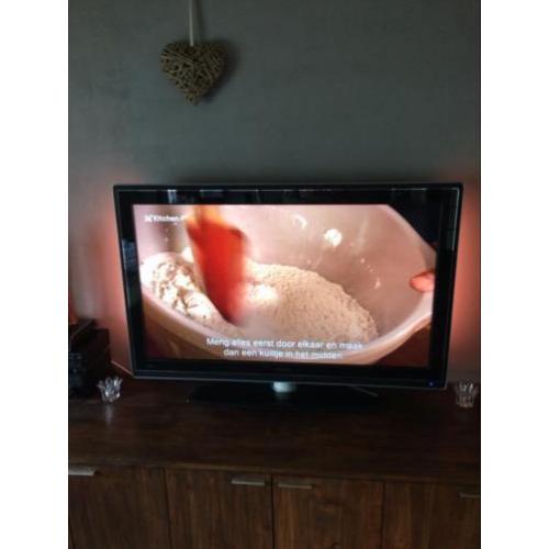 Philips ambilight 52 inch lcd tv