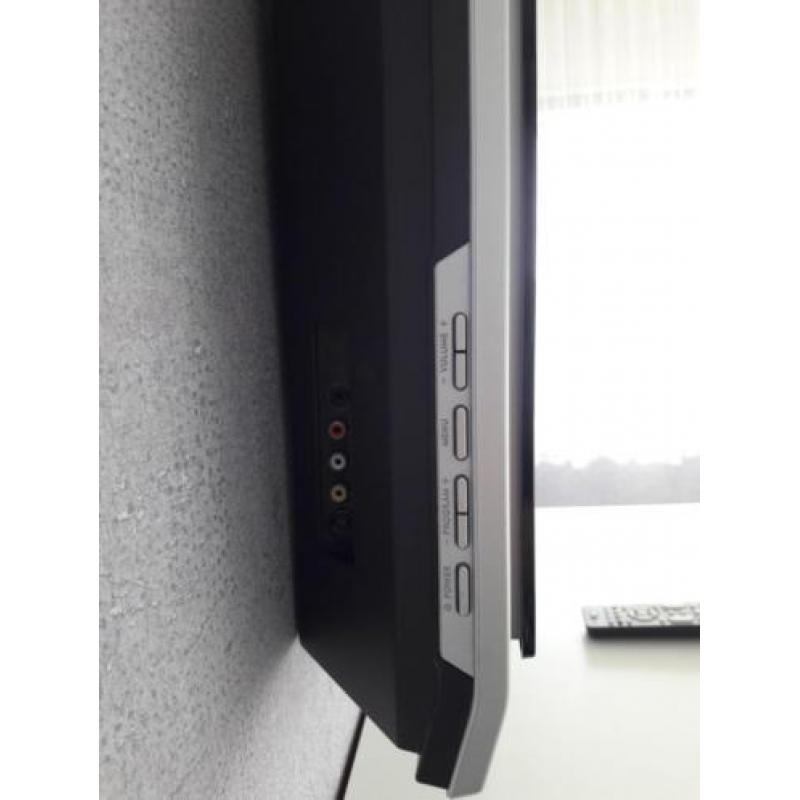 Philips flat tv 26 inch