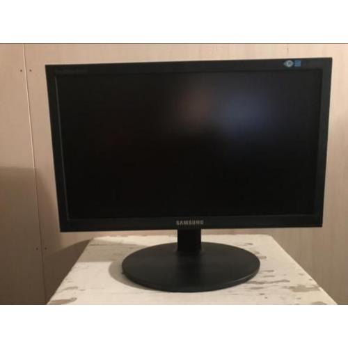 18,5 inch LCD monitor SAMSUNG