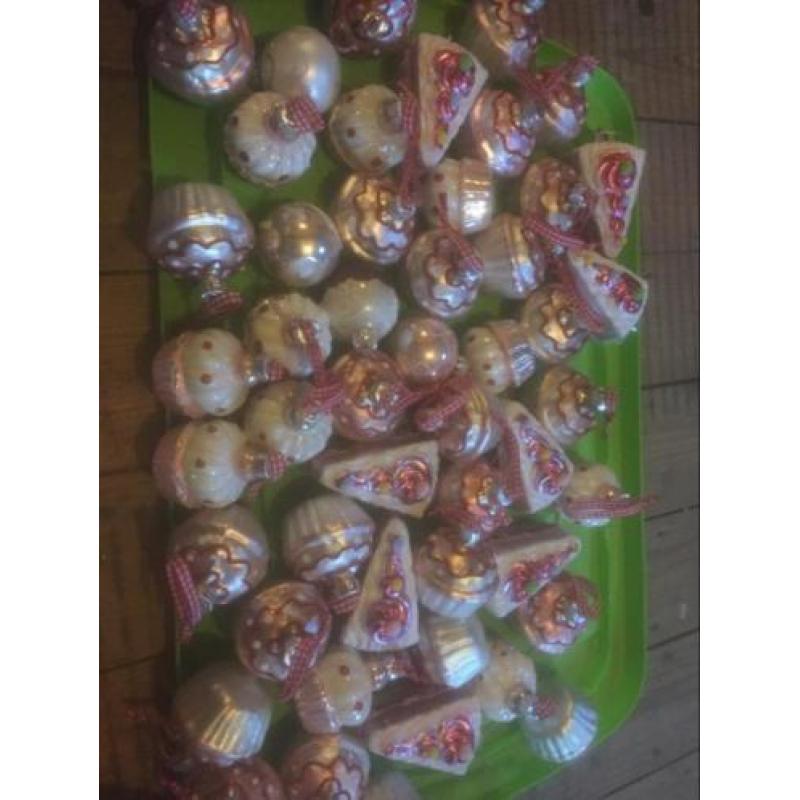 Kerst ballen cupcakes en taartpunten