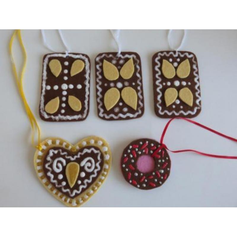 5 Kerst koekhangertje gingerbread decoratie van vilt donut