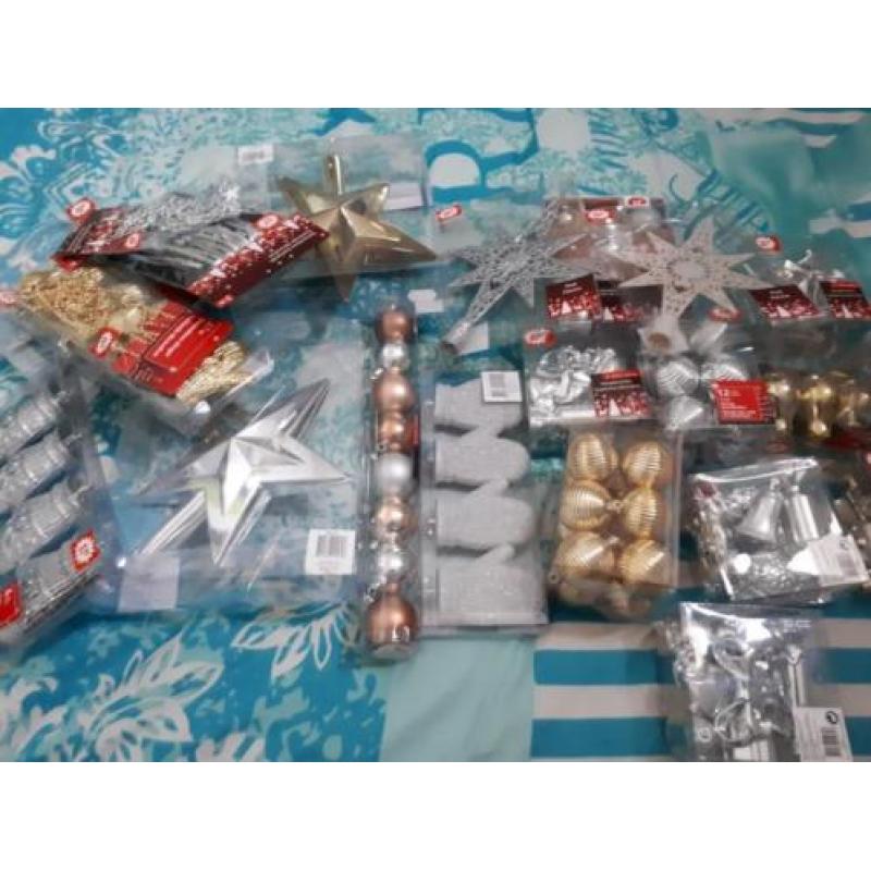 Te koop nieuwe kerstspullen meer dan 100 pakketjes