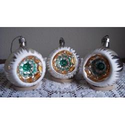 ~ 3 Oude deuk kerstballen ~