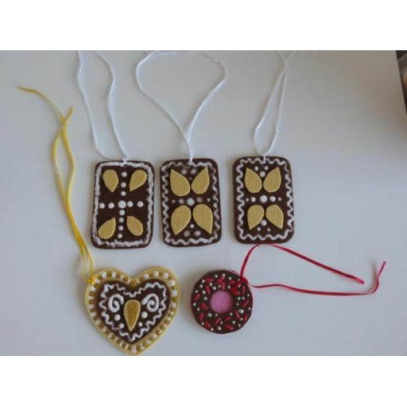 5 Kerst koekhangertje gingerbread decoratie van vilt donut