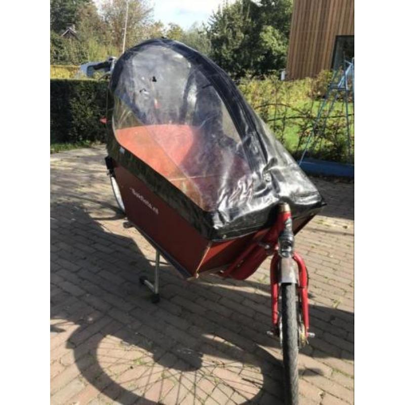 Rode bakfiets cargo long in zeer goede staat, met tent