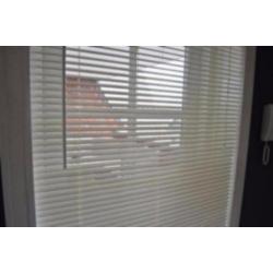 Houten jaloezieen 25mm brede lammelen 80x160cm NU €20