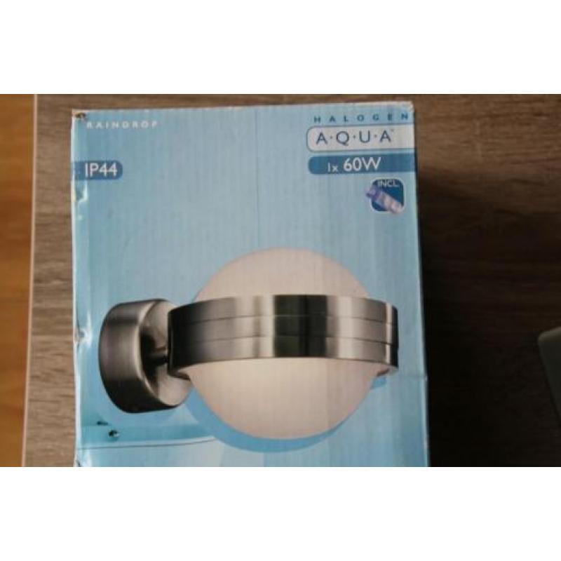 Een hele mooie badkamer lamp