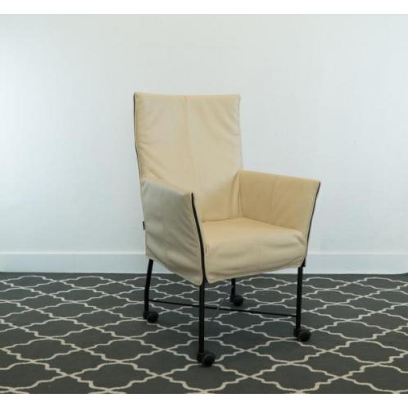 14 Showroommodellen Montis Chaplin crème wit, als nieuw!