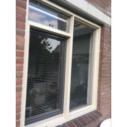 Grijze luxaflex, zo goed als nieuw!