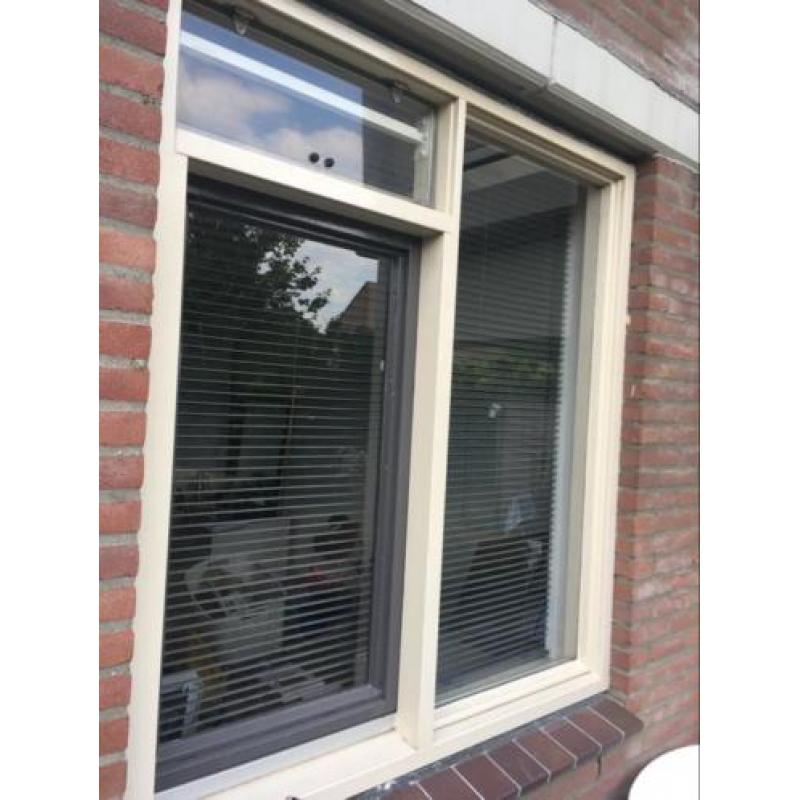 Grijze luxaflex, zo goed als nieuw!