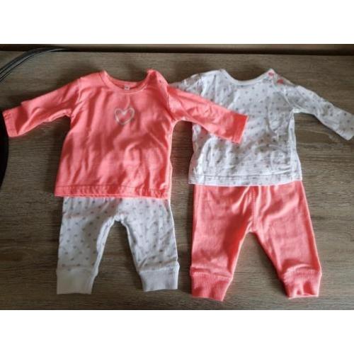 Twee schattige setjes maat 50