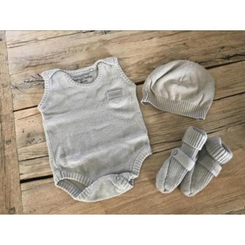 Babys only setje grijs gebreid, romper, mutsje en slofjes