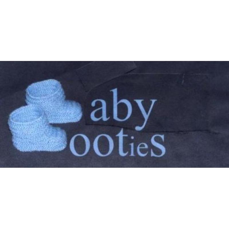 Baby Booties 0-3 m., kleur cerise, handgebreide slofjes