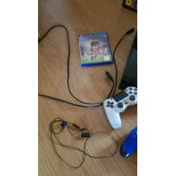 Playstation 4 + 2 v2 controllers (lees beschrijving)