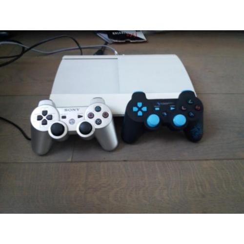 Ps3 met 2 controls met 3 spellen