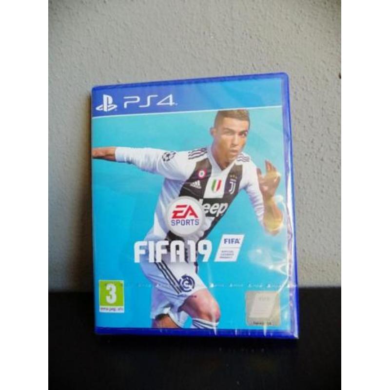 Ps4 slim 1 TB NIEUW GESEALD+FIFA19