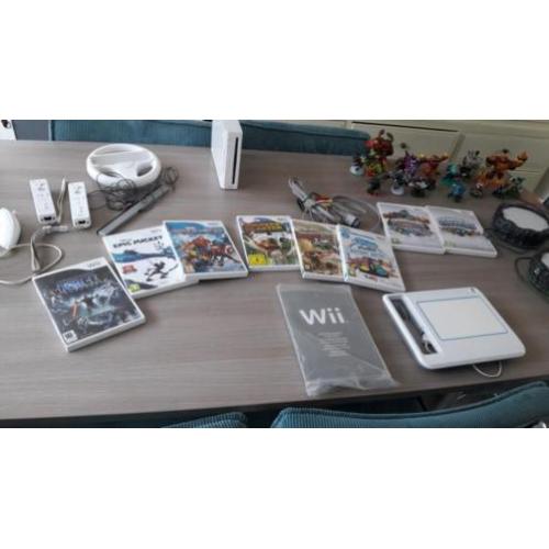 De wii met diverse spellen, zoals skylanders