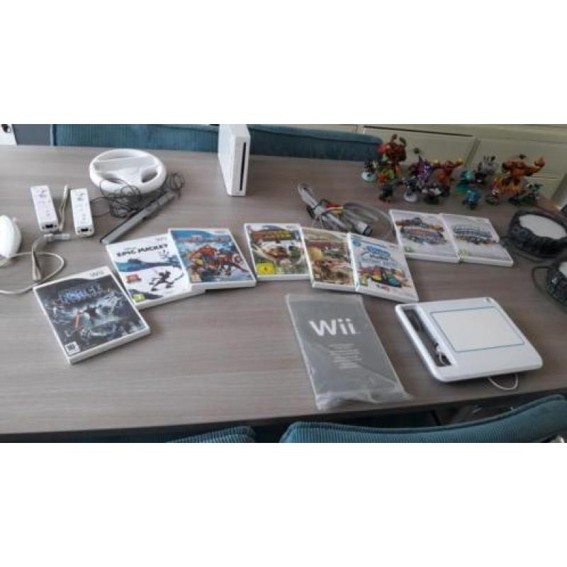 De wii met diverse spellen, zoals skylanders