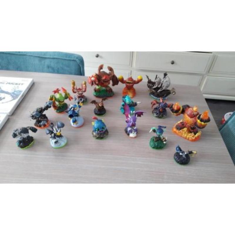 De wii met diverse spellen, zoals skylanders
