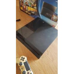 Playstation 4 + 2 v2 controllers (lees beschrijving)