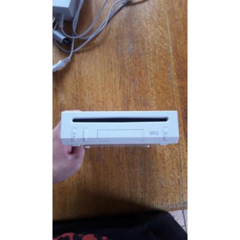 Zolderopruiming: Nintendo wii + spelletjes!!